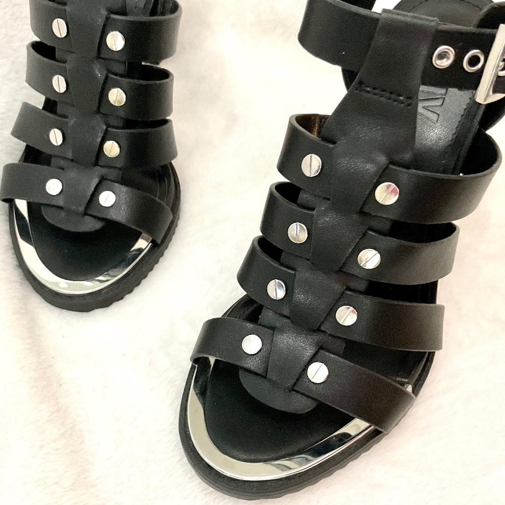 DKNY  BRIA SLINGBACK SANDAL Studded Strappy open toe  Leather Gladiator Size 7M - Picture 14 of 15